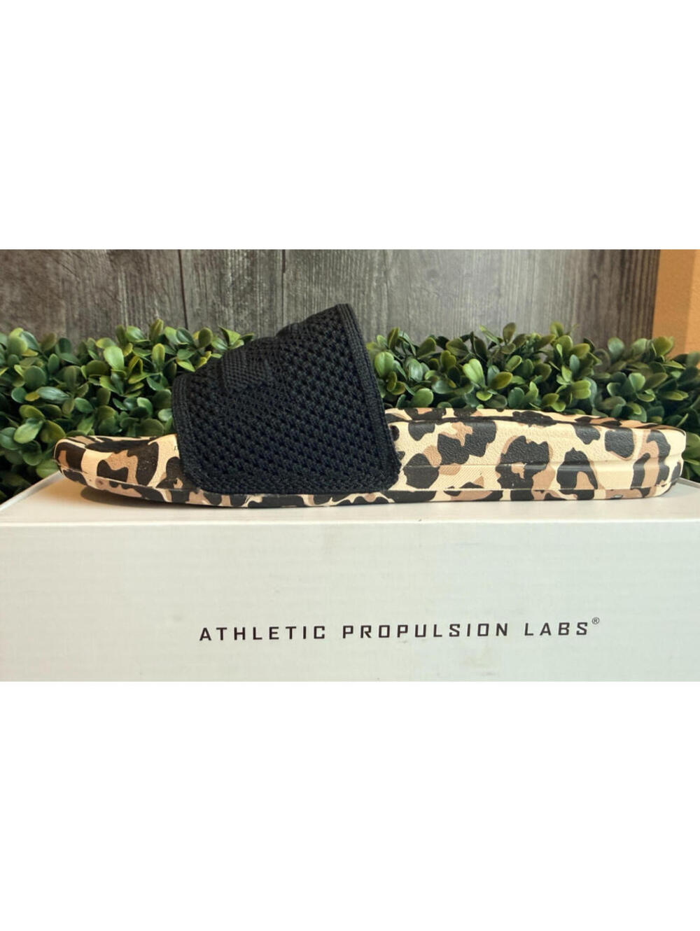 APL Women's BL Techloom Black Leopard Slides EU 36 US 6
